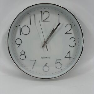 Modern Quartz Wall Clock Silver Tone White Face Easy Read Numbers Home Decor